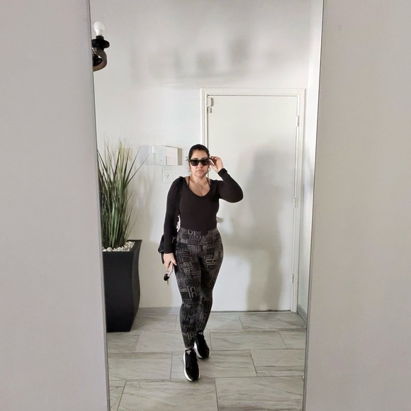 Meet your Posher, Mayi - Picture 1 of 1